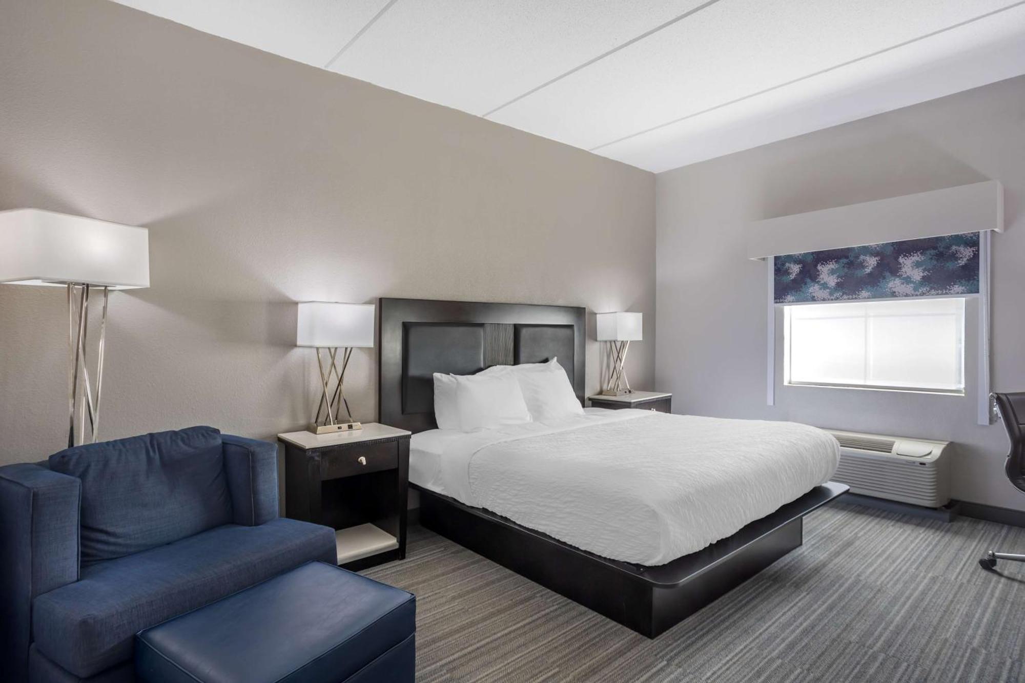 Western Wilkes Barre-scranton Airport 3*