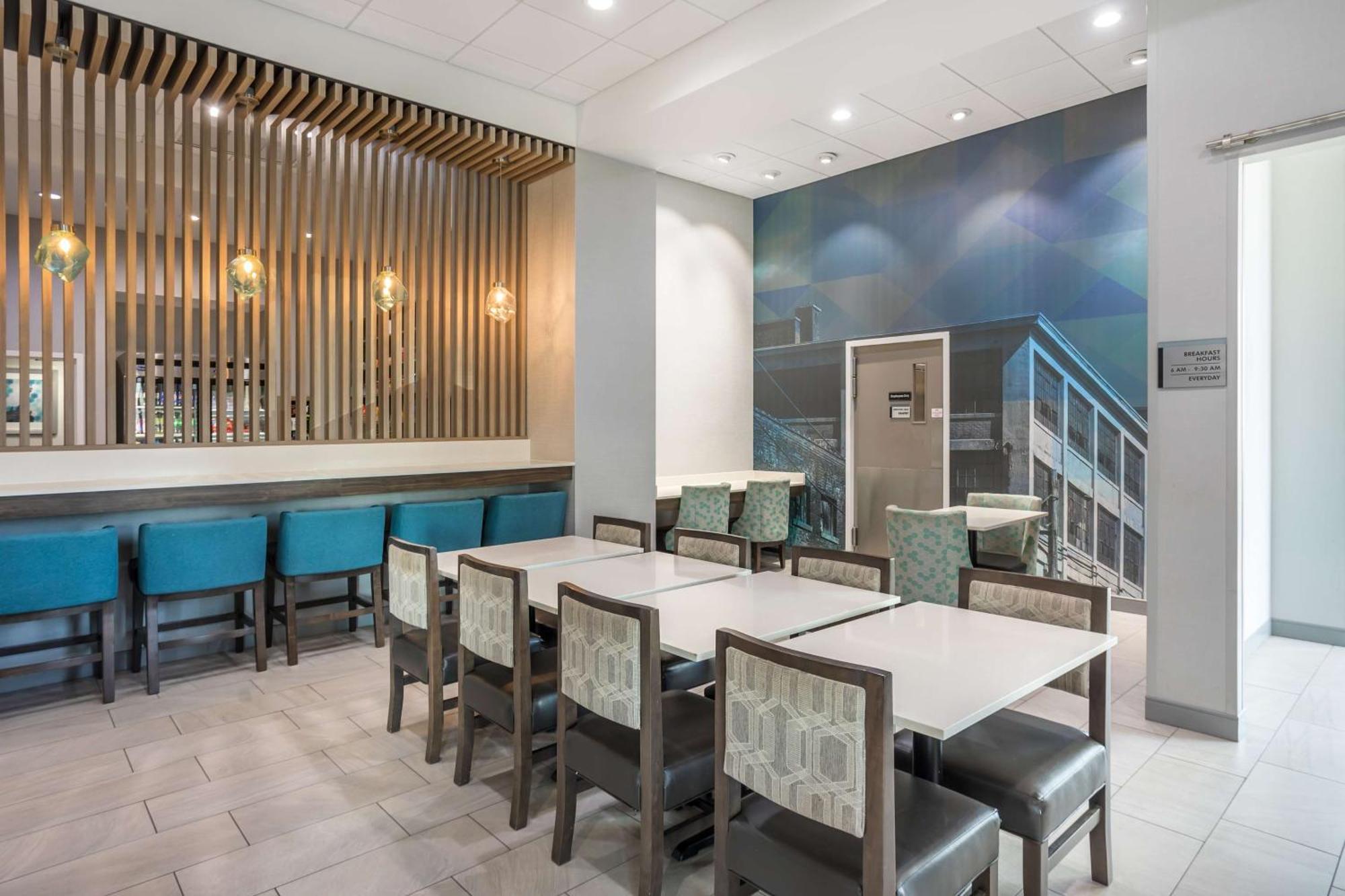 Western Wilkes Barre-scranton Airport Hotel